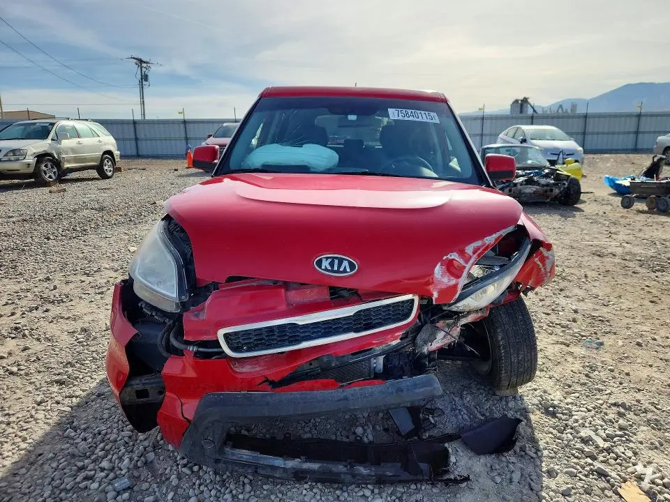 2011 KIA SOUL +  
