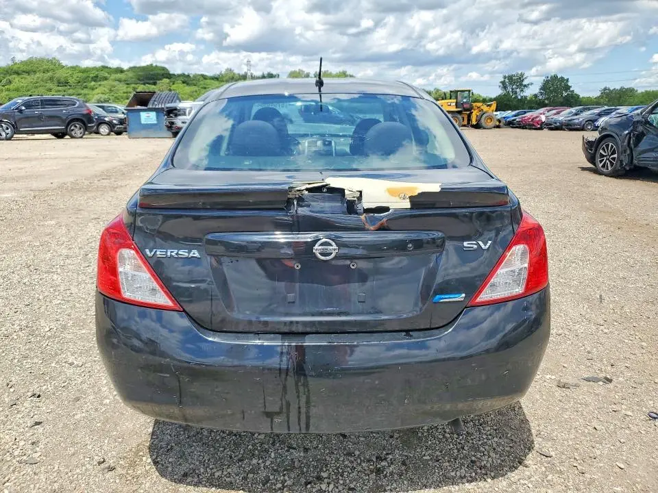 2014 NISSAN VERSA 1.6 SV  
