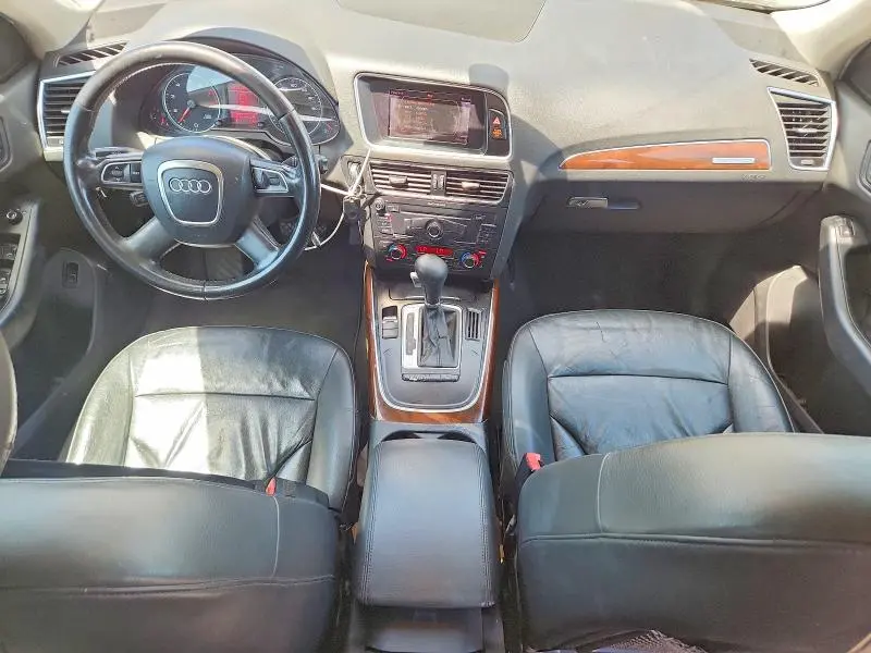 2010 AUDI Q5 PREMIUM  