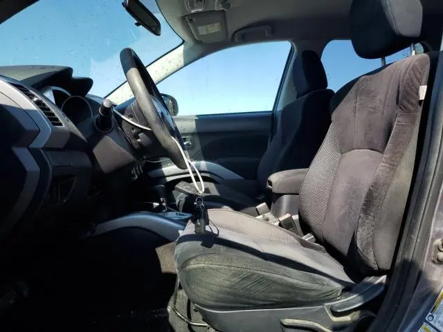 2010 MITSUBISHI OUTLANDER XLS