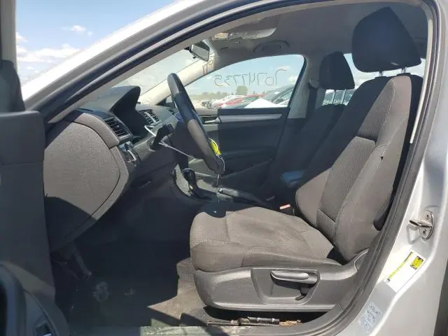 2013 VOLKSWAGEN PASSAT S  