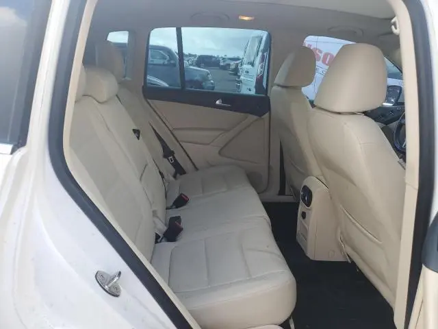 2013 VOLKSWAGEN TIGUAN S  