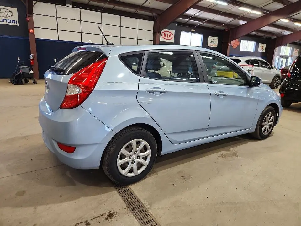 2013 HYUNDAI ACCENT GS  