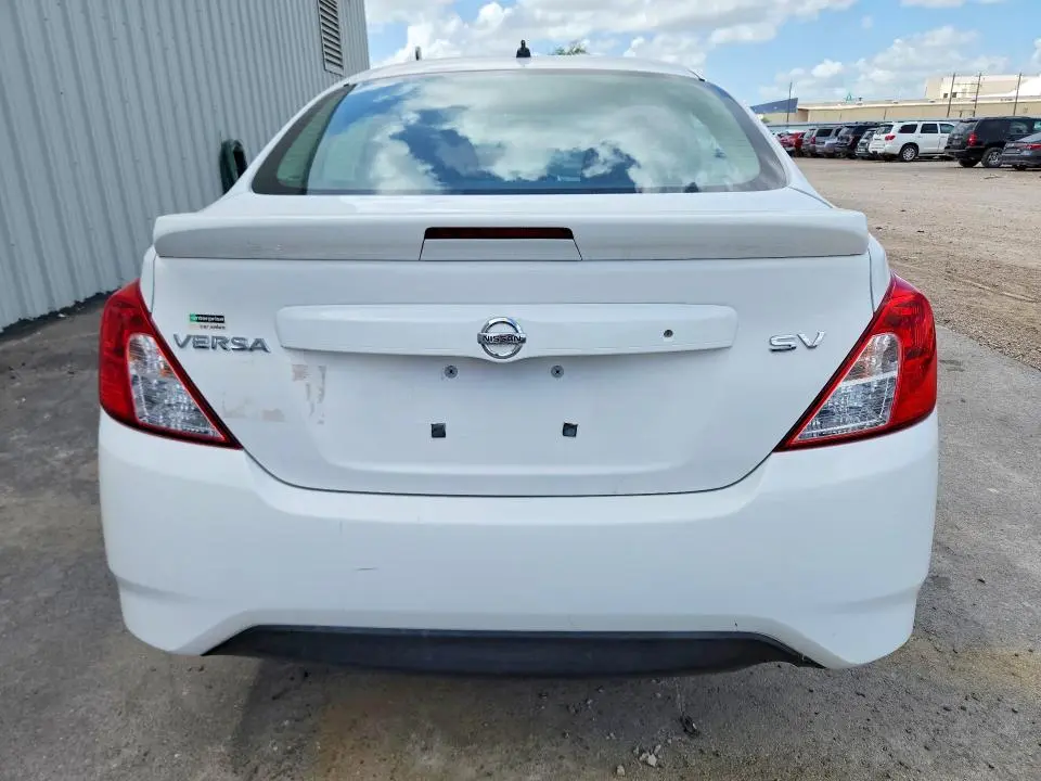 2017 NISSAN VERSA 1.6 SV  
