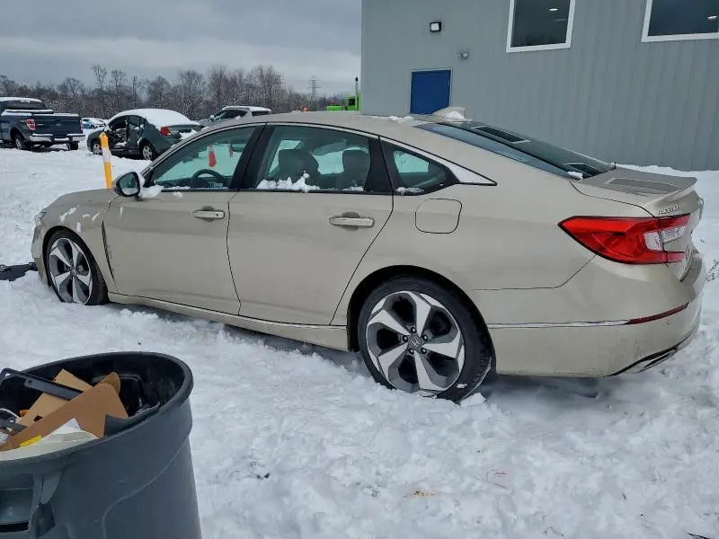 2019 HONDA ACCORD TOURING  