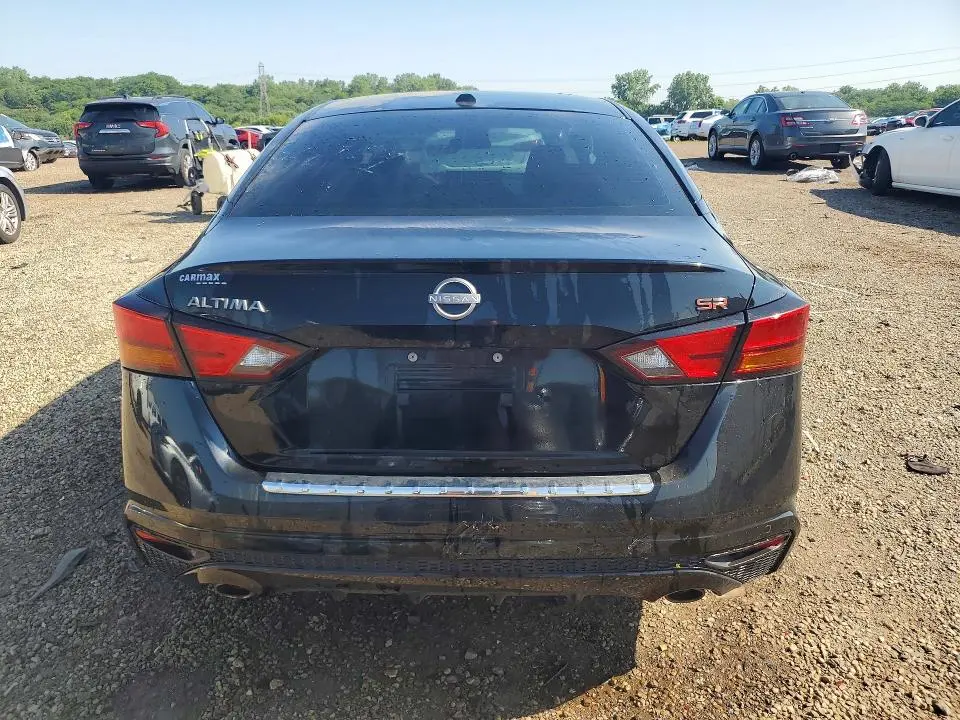 2023 NISSAN ALTIMA SR  
