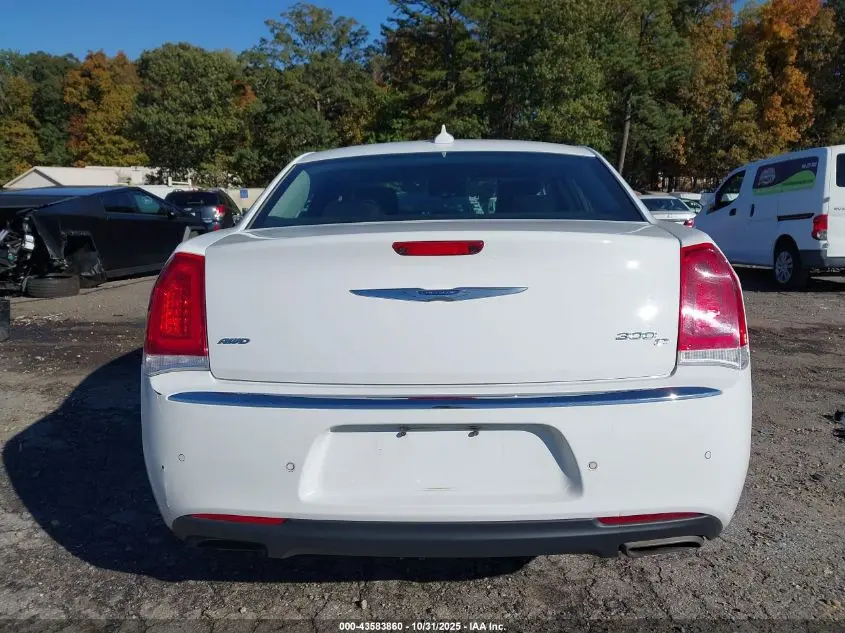 2016 CHRYSLER 300C AWD