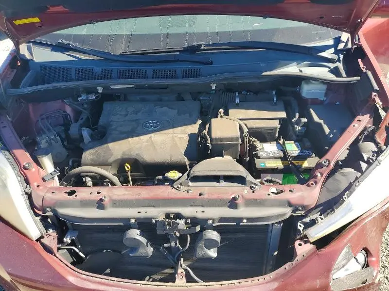 2011 TOYOTA SIENNA LIMITED 7-PASSENGER  