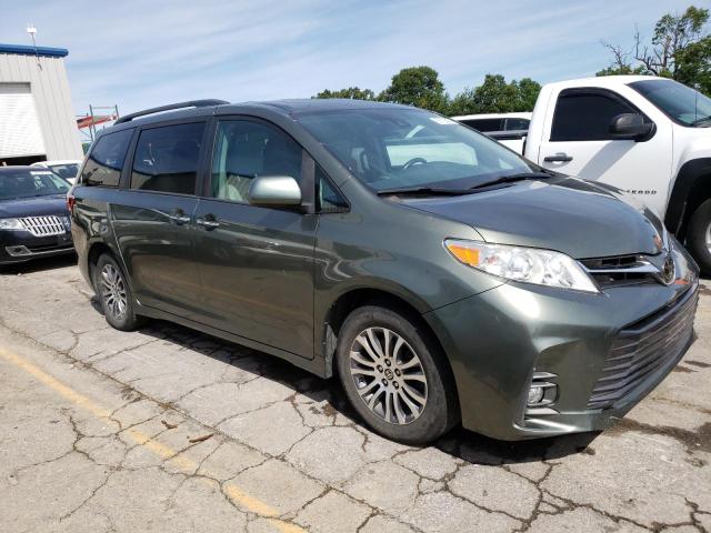 2020 TOYOTA SIENNA XLE