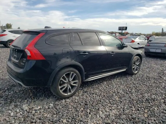 2017 VOLVO V60 CROSS COUNTRY PREMIER  