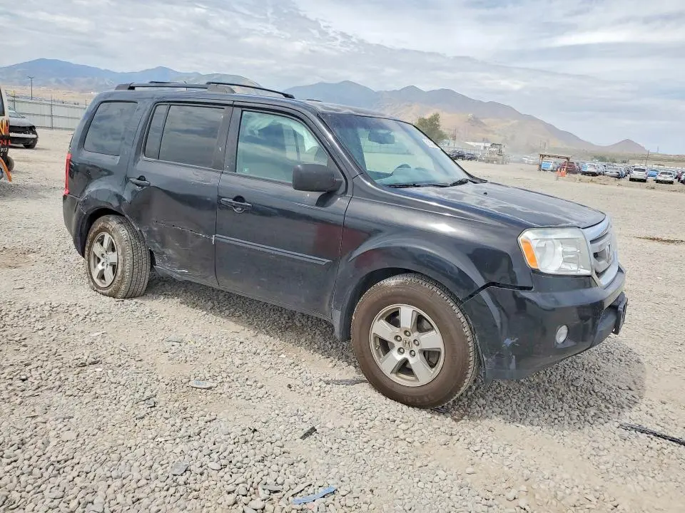 2011 HONDA PILOT EXLN  