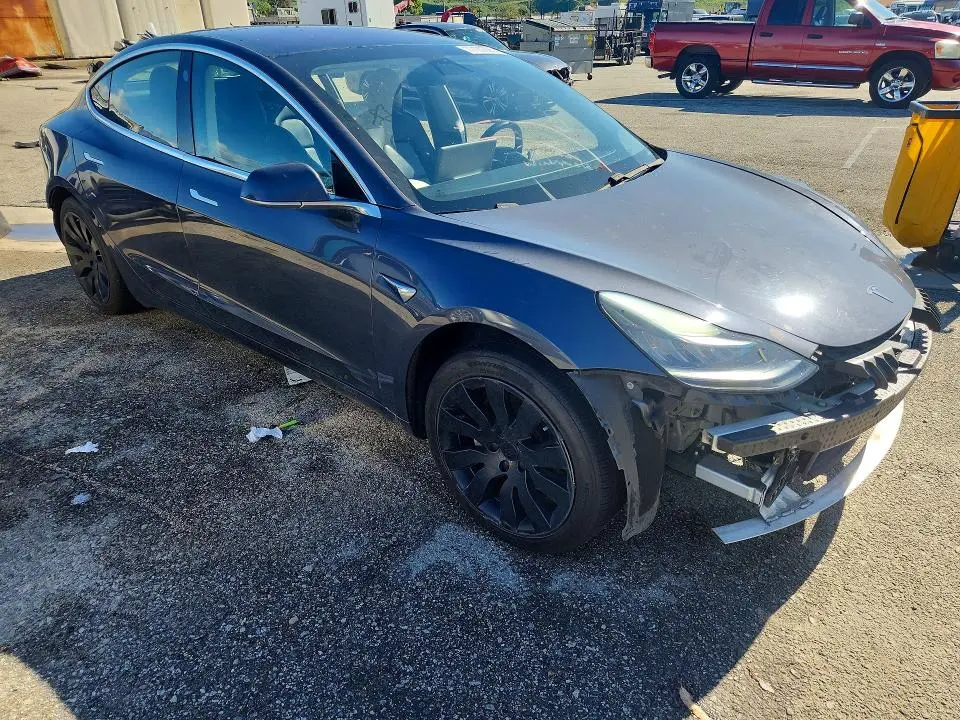 2018 TESLA MODEL 3   