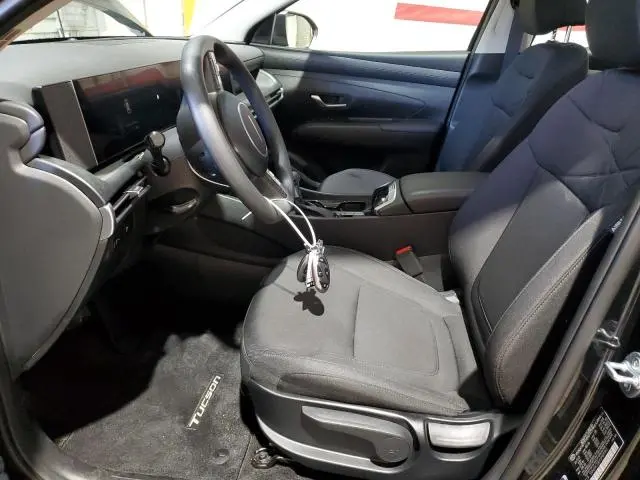 2025 HYUNDAI TUCSON SE  