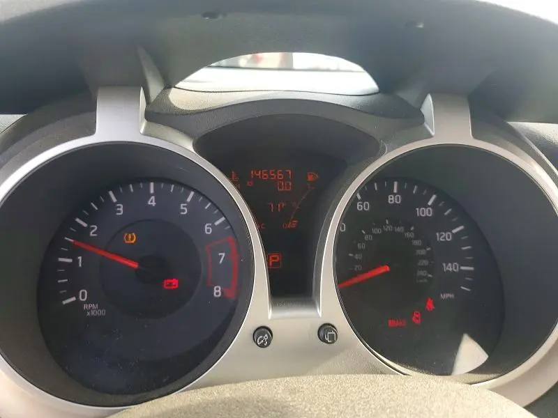 2011 NISSAN JUKE S  