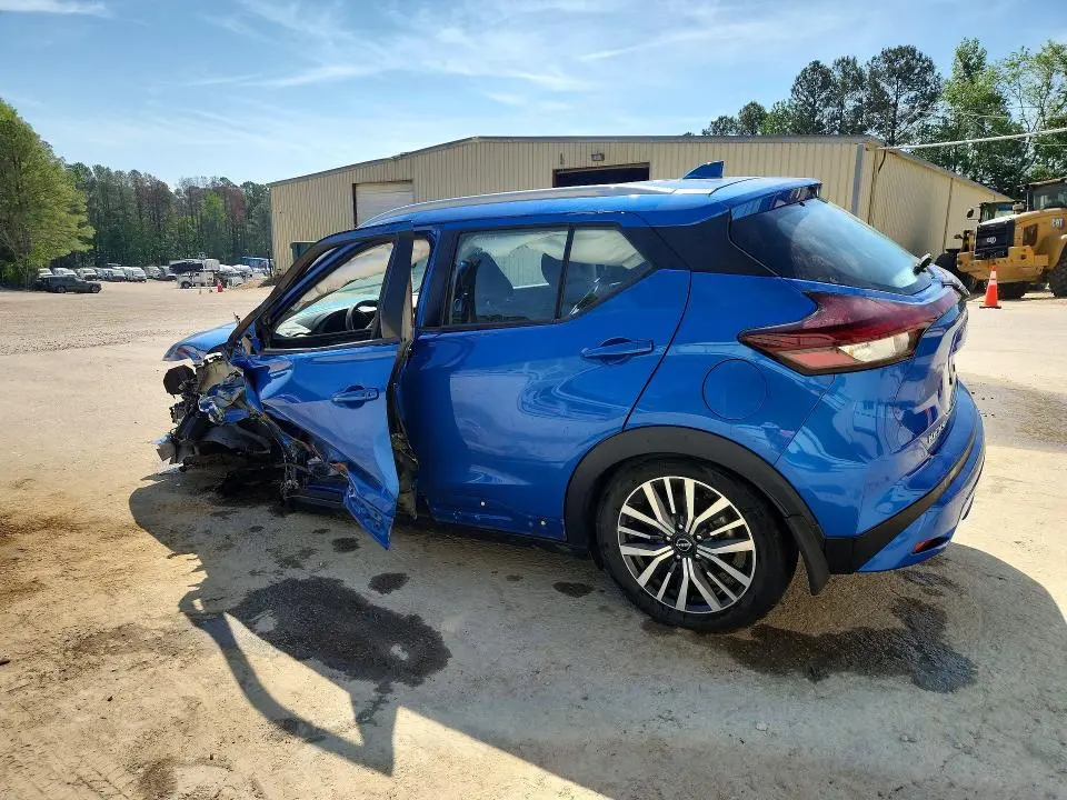 2023 NISSAN KICKS SV  