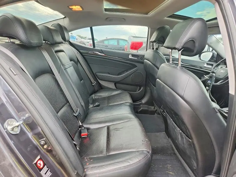 2014 KIA CADENZA PREMIUM  