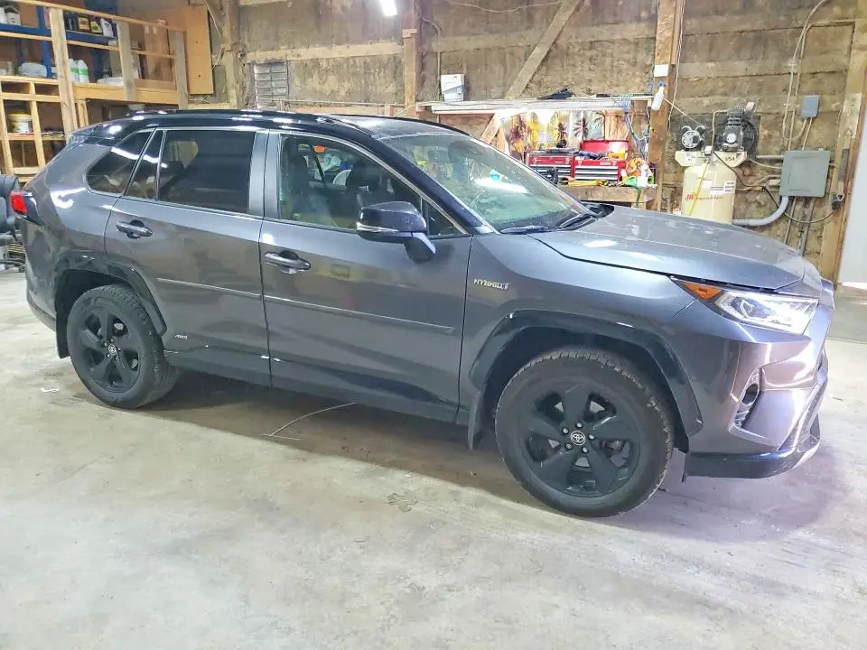2020 TOYOTA RAV4 XSE  