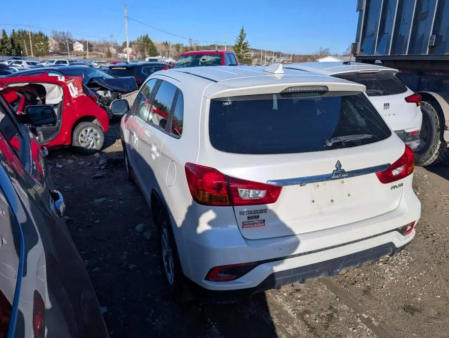 2019 MITSUBISHI RVR SE  