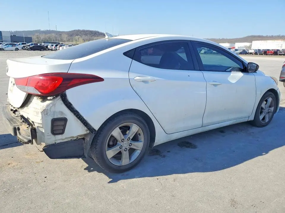 2016 HYUNDAI ELANTRA   
