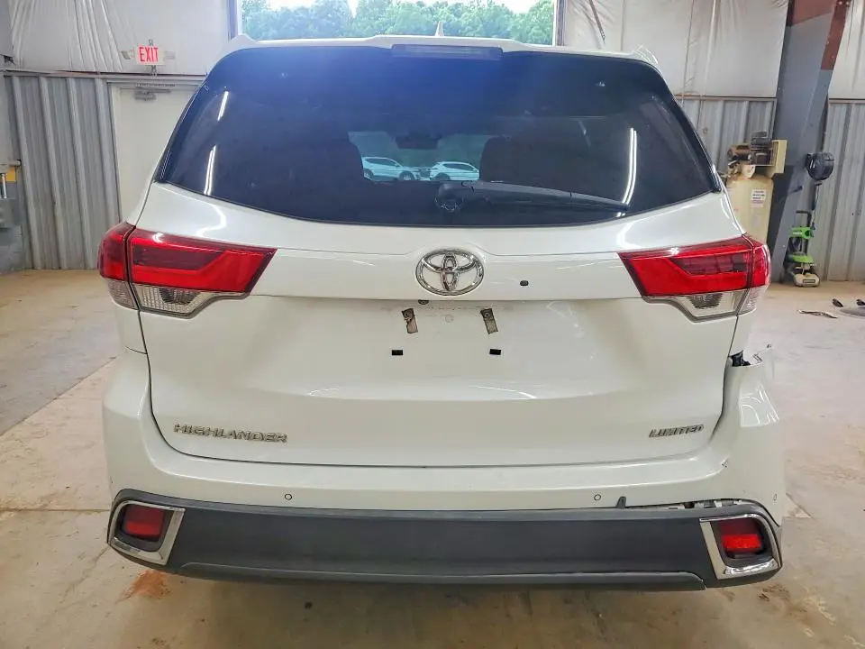 2019 TOYOTA HIGHLANDER LIMITED PLATINUM  