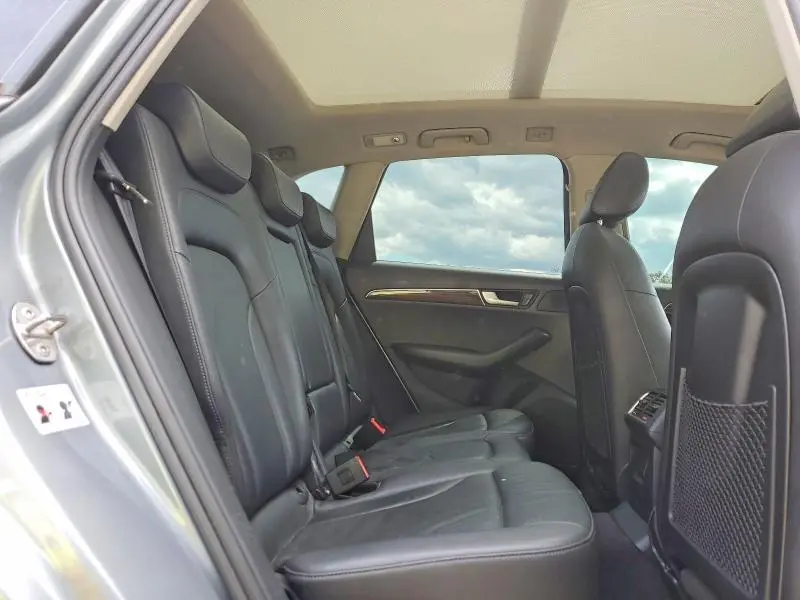 2010 AUDI Q5 PREMIUM PLUS  
