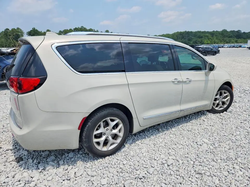 2017 CHRYSLER PACIFICA TOURING L PLUS  