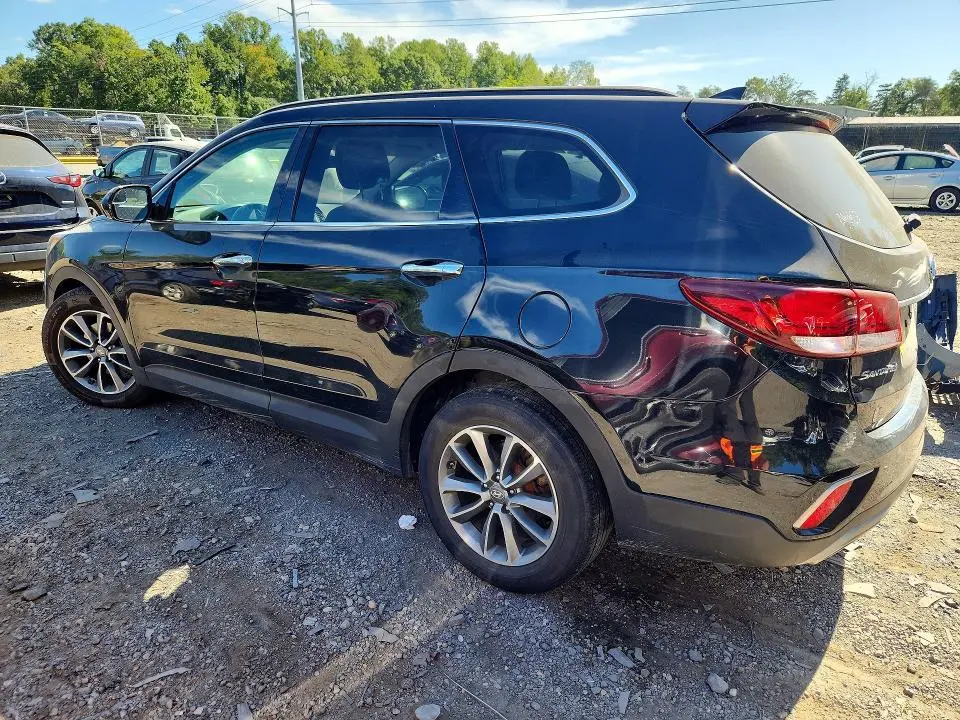 2017 HYUNDAI SANTA FE SE  