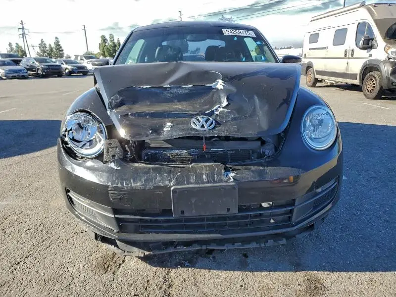 2013 VOLKSWAGEN BEETLE   