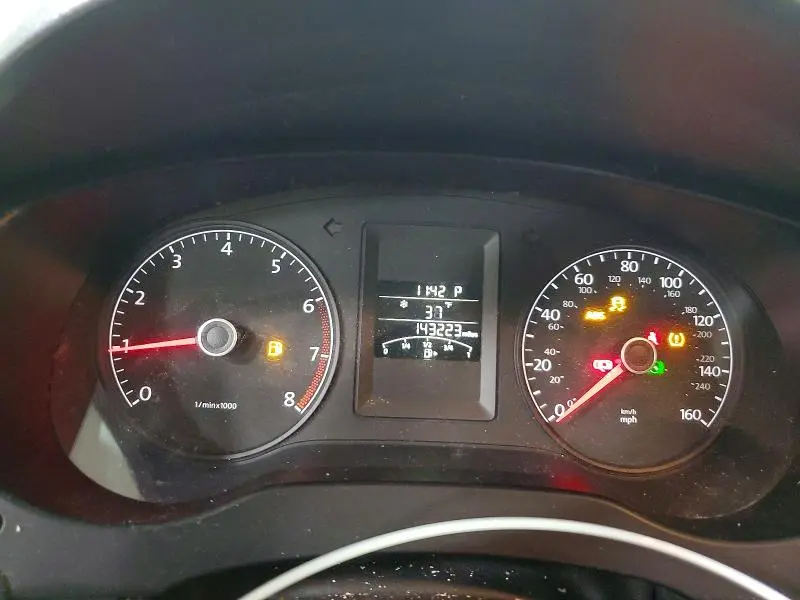 2013 VOLKSWAGEN JETTA BASE  