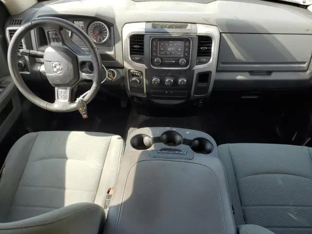 2016 RAM 1500 SLT