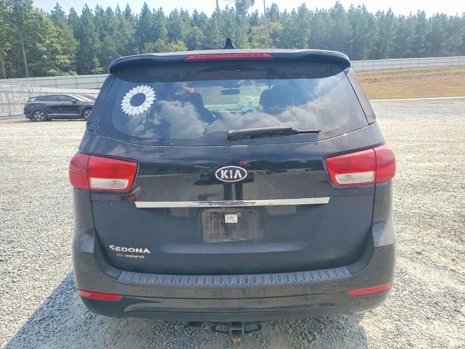 2016 KIA SEDONA L  