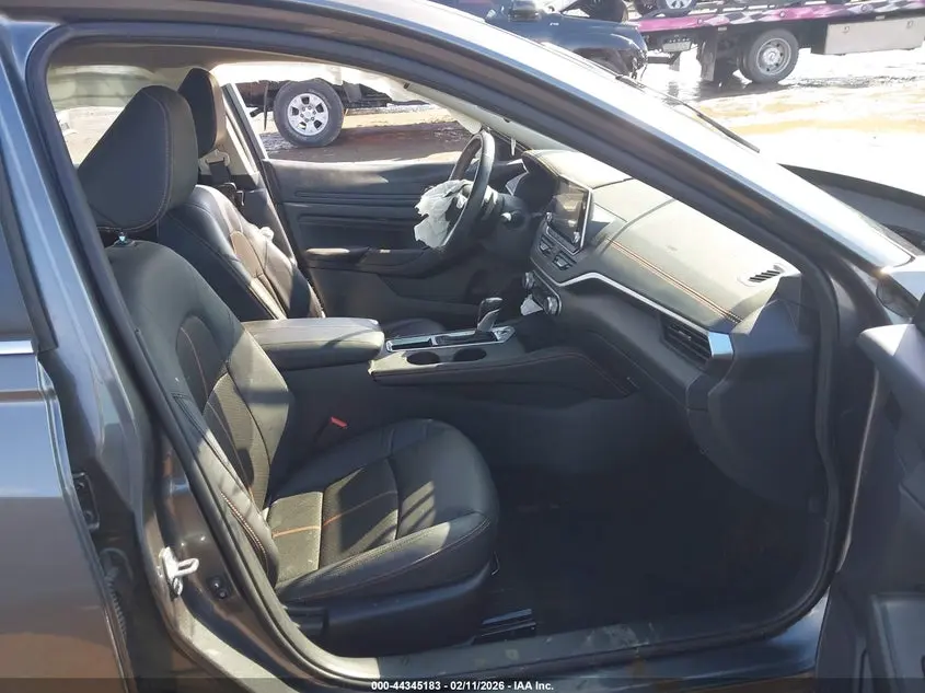 2022 NISSAN ALTIMA SR FWD