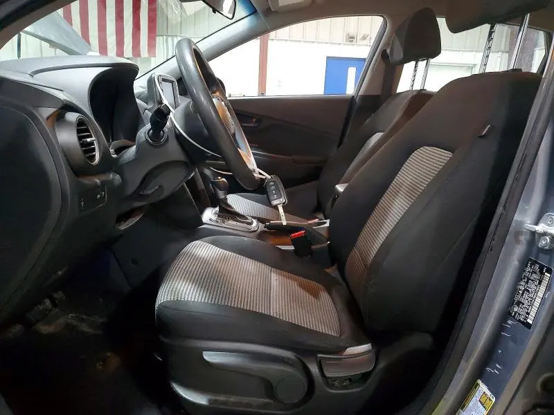 2021 HYUNDAI KONA SE  