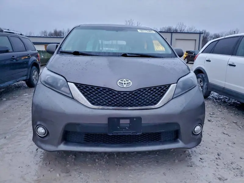 2015 TOYOTA SIENNA SPORT  