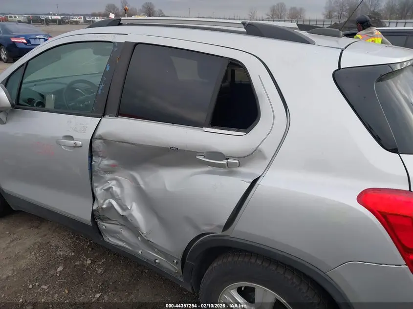 2016 CHEVROLET TRAX LT