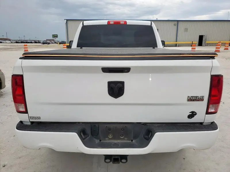 2014 RAM 1500 ST  