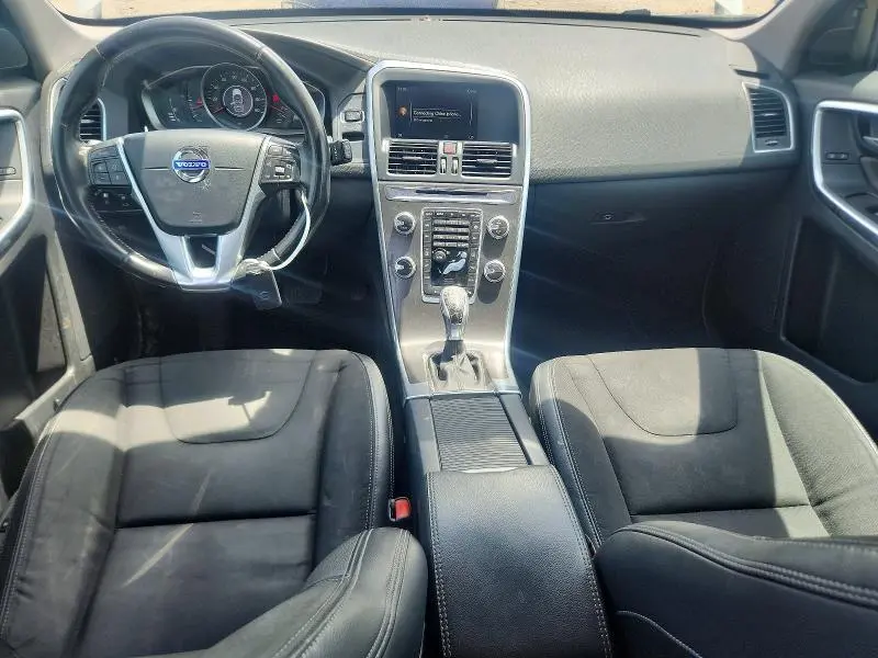 2016 VOLVO XC60 T5  