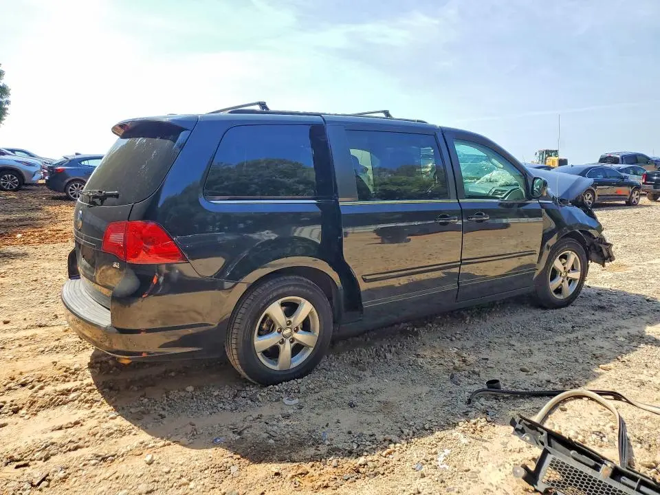 2011 VOLKSWAGEN ROUTAN SE  