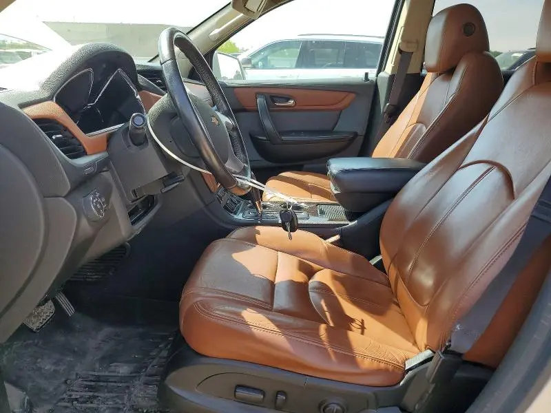 2015 CHEVROLET TRAVERSE LT  