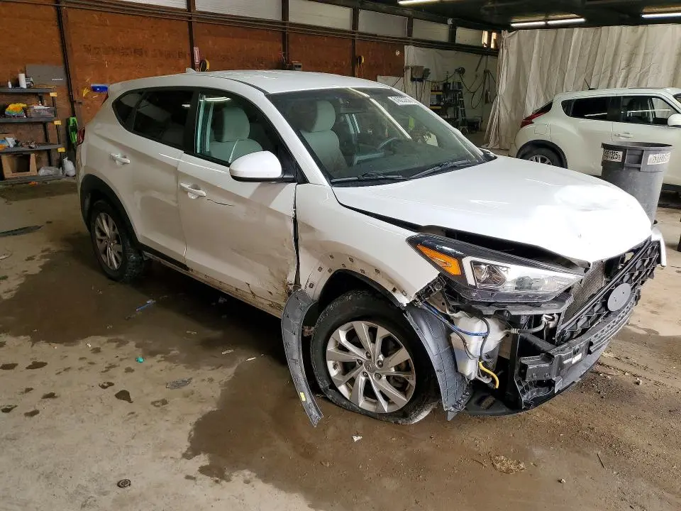 2021 HYUNDAI TUCSON SE  