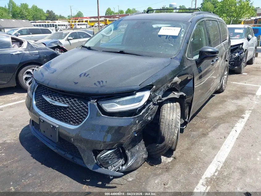 2022 CHRYSLER PACIFICA TOURING L