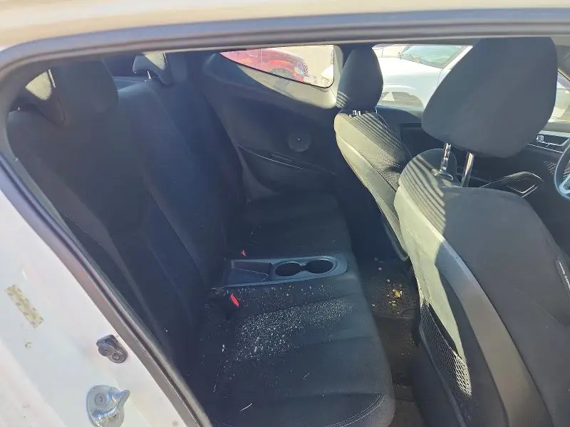 2013 HYUNDAI VELOSTER BASE  