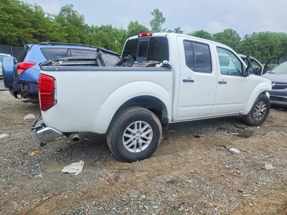 2016 NISSAN FRONTIER SV  