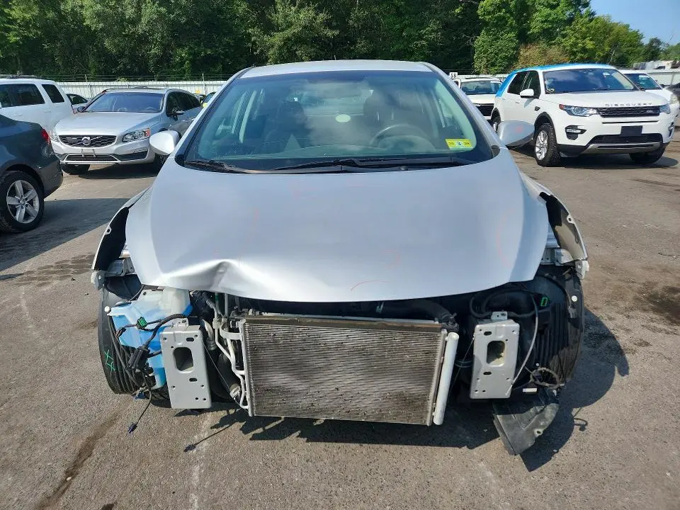 2017 HYUNDAI ELANTRA GT BASE  
