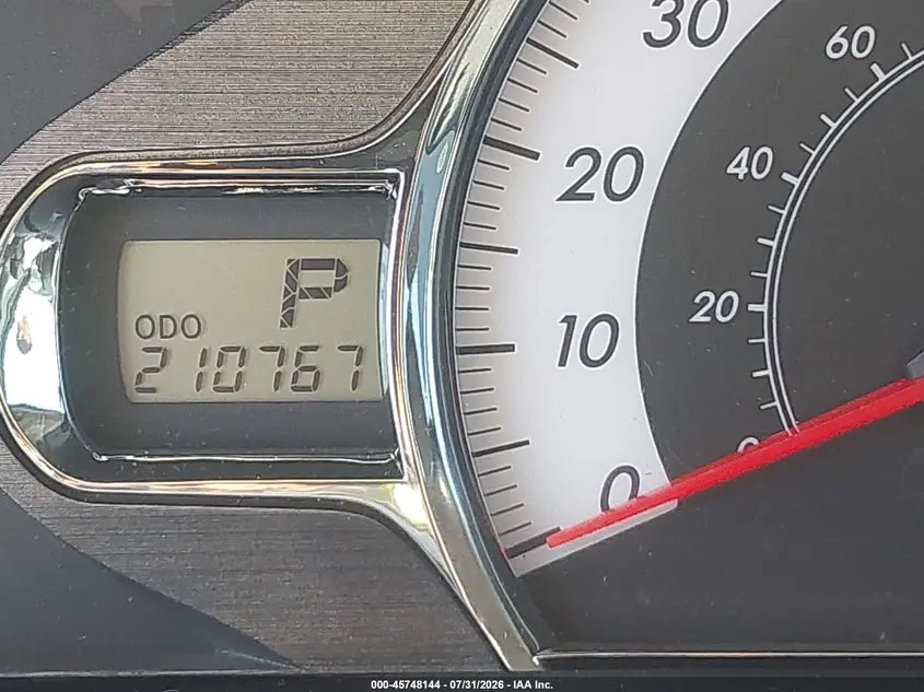 2014 TOYOTA SIENNA SE 8 PASSENGER