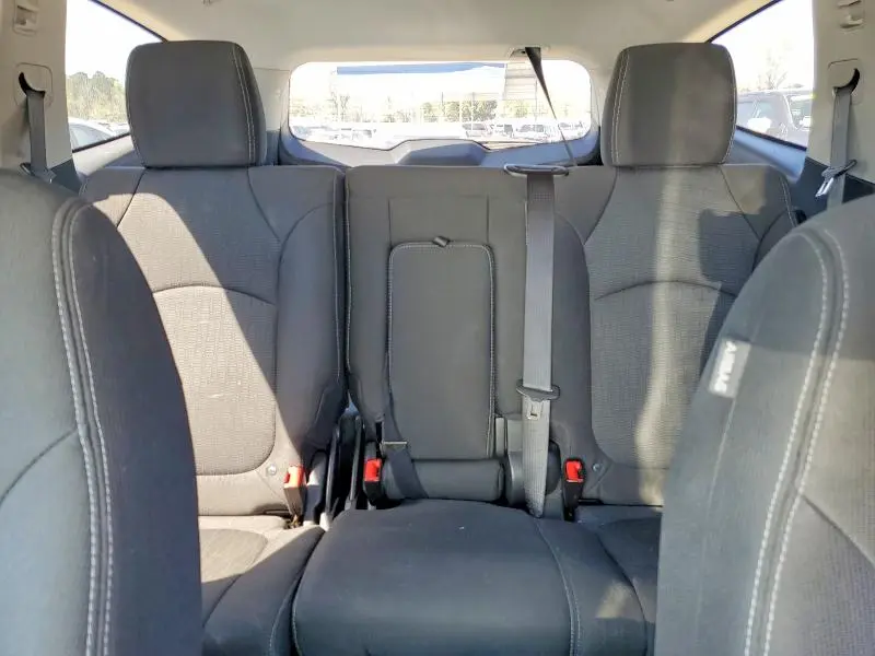 2016 CHEVROLET TRAVERSE LT  