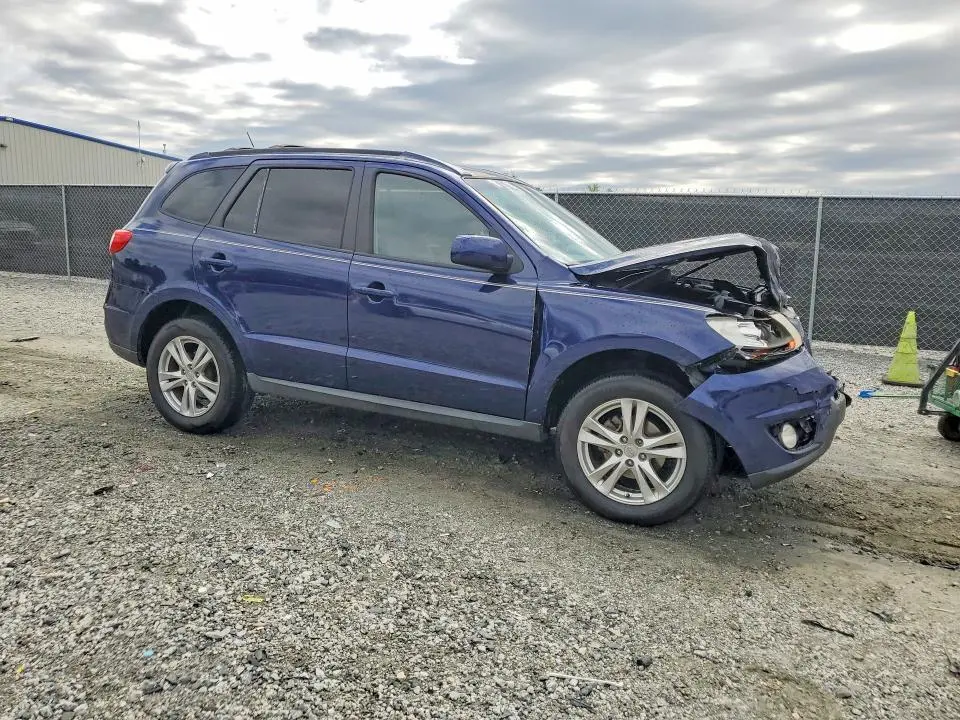 2010 HYUNDAI SANTA FE SE  