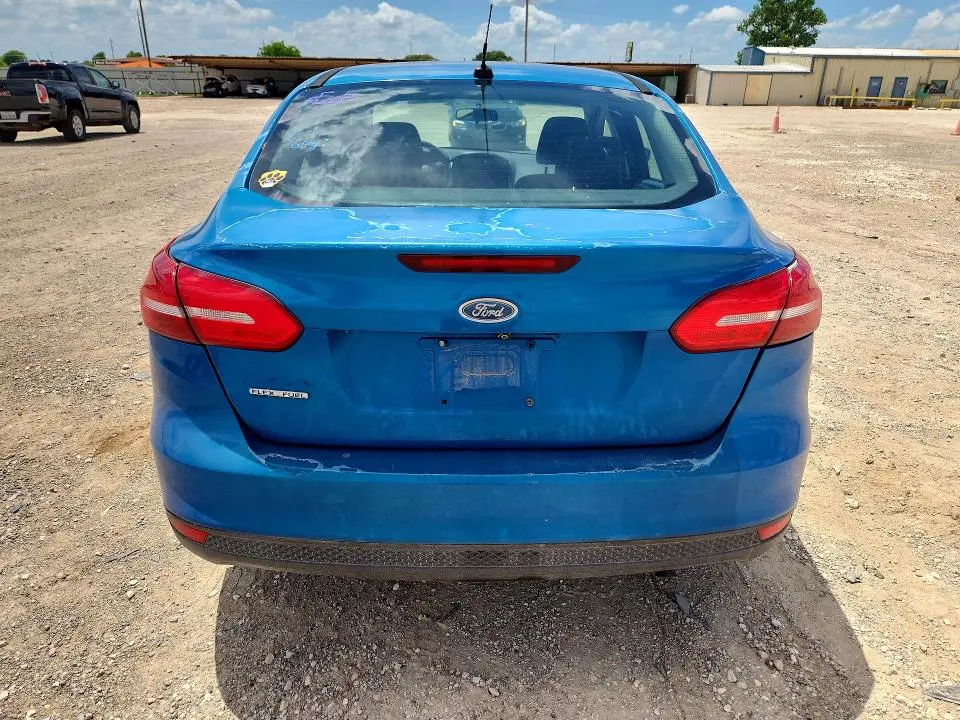 2015 FORD FOCUS SE  