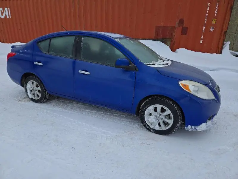 2013 NISSAN VERSA S  