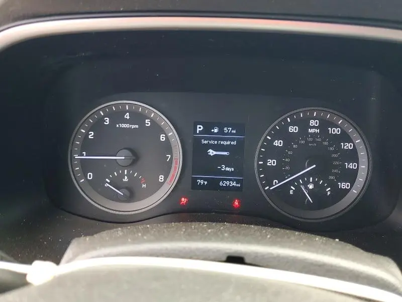 2020 HYUNDAI TUCSON SE  